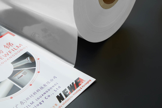 Kalite 780mm BOPP Termal Laminasyon Rulo Filmleri Sıcak Laminasyon için Parlak Mat Fabrika
