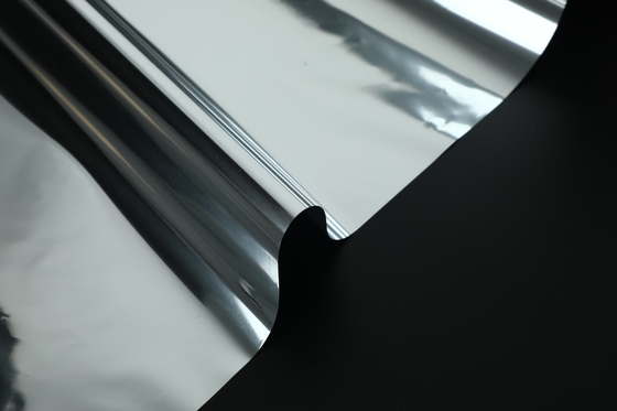 Good price Sıcak Laminasyon Ambalajı İçin Parlak Metalize BOPP Termal Film 21 Mikron çevrimiçi