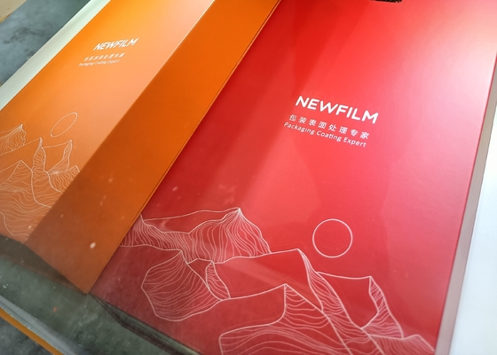 Good price Ekolojik olarak bozulabilir, hassas UV-kaynaklı kaplama ile saten kazınan BOPP serbest bırakma filmi Uzunluğu 3600m Kalınlığı 27mic veya özel çevrimiçi